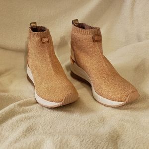 Michael Kors sock skyler sneakers size 6